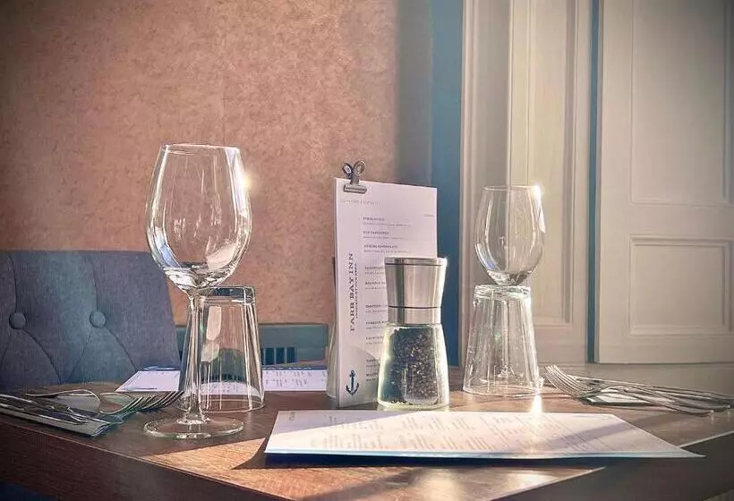 Retkeilymaja Farr Bay Inn