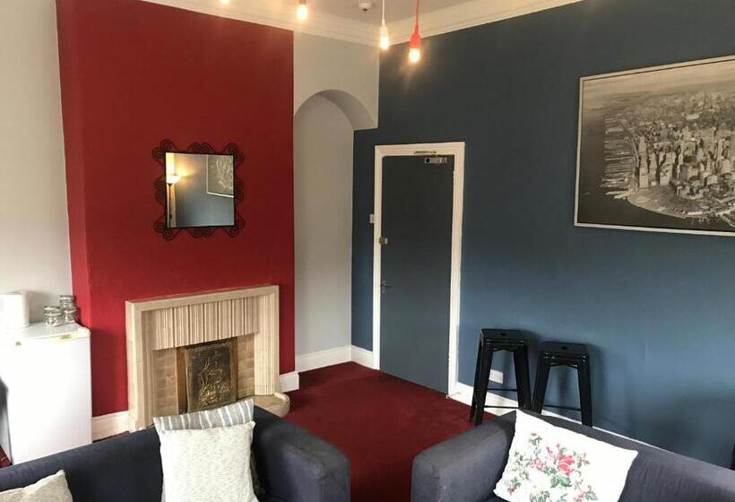 Общежитие Newcastle House Rothbury