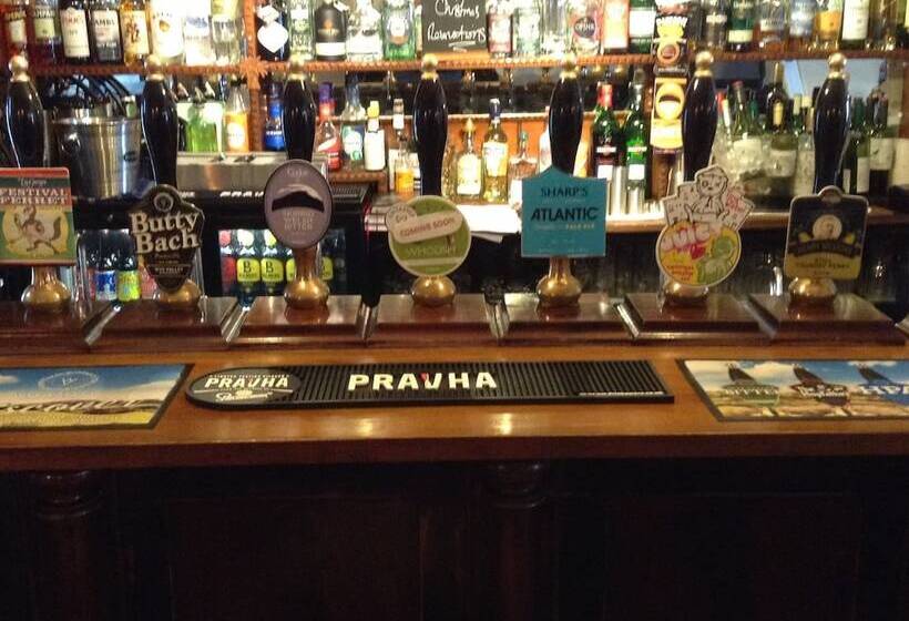 فندق صغير The New Court Inn