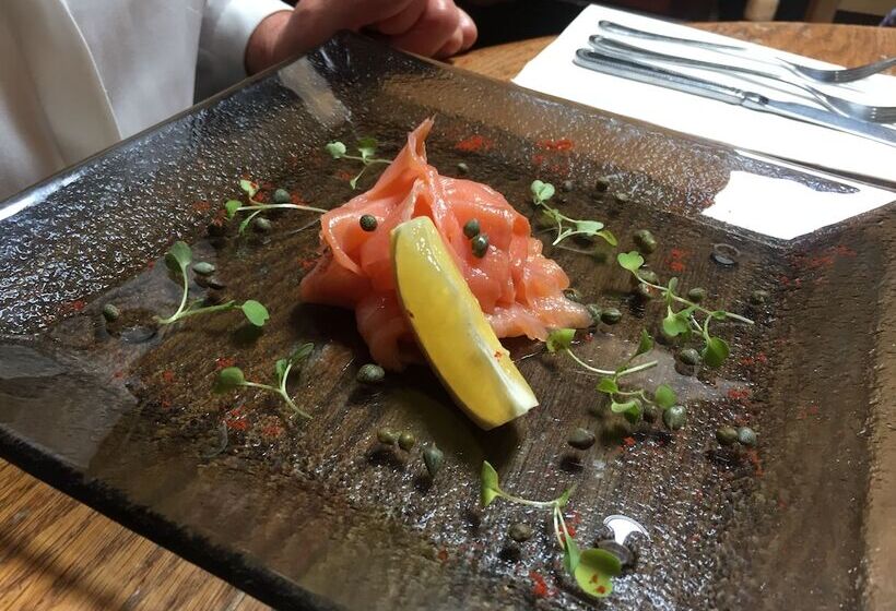 فندق صغير The New Court Inn