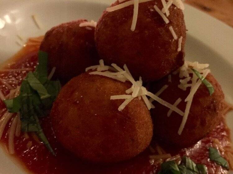 فندق صغير The New Court Inn