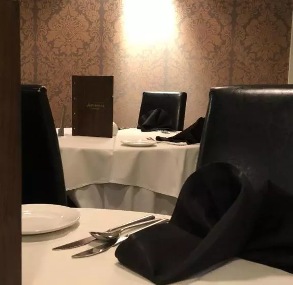 Retkeilymaja The Residence @ Jaipur