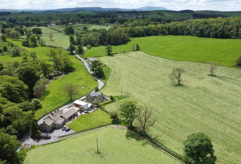 مبيت وإفطار Green Grove Country House