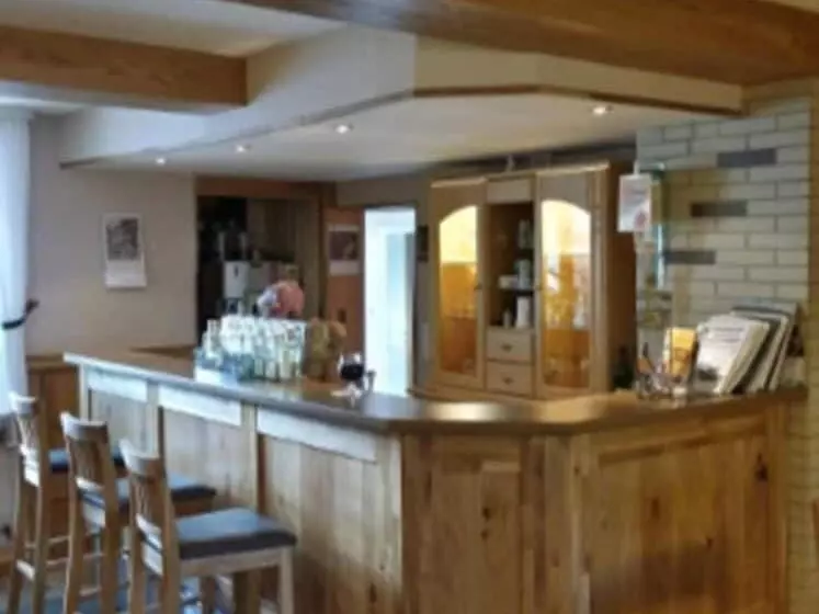 Hotelli Gasthaus Zur Linde