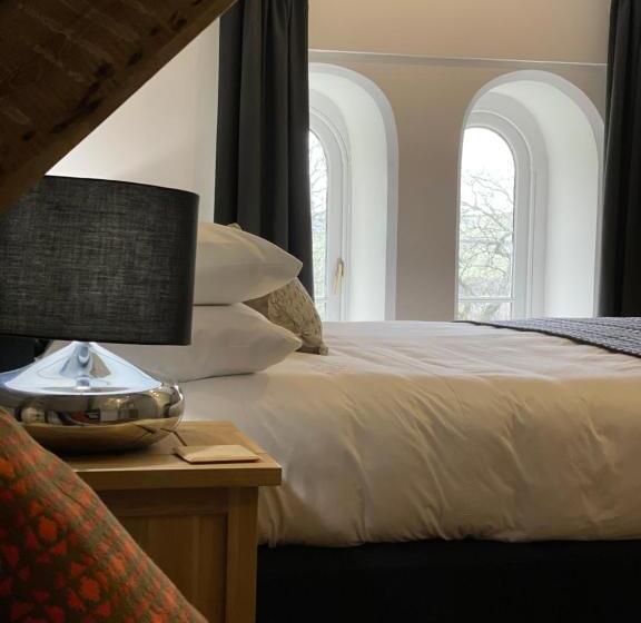 펜션 Caemorgan Mansion