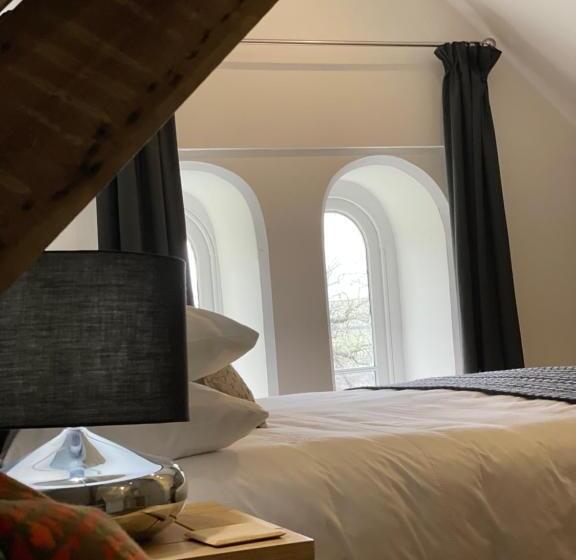 펜션 Caemorgan Mansion