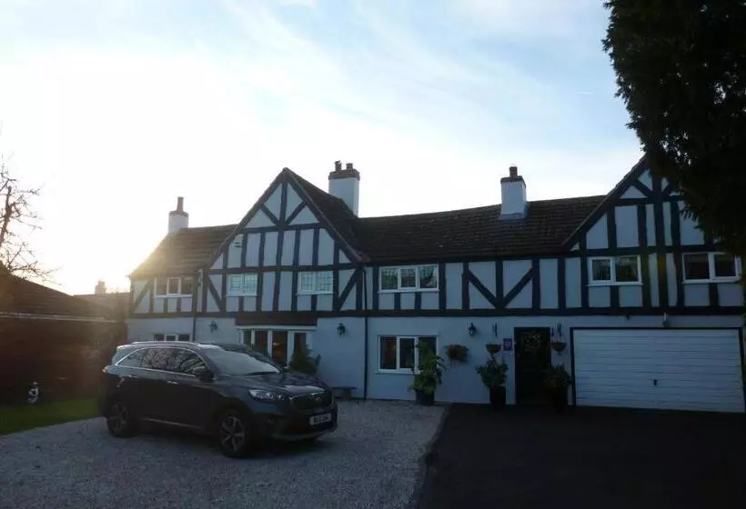 ペンション Newark Lodge Guest House