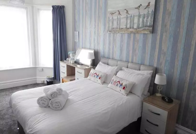 پانسیون The Denewood