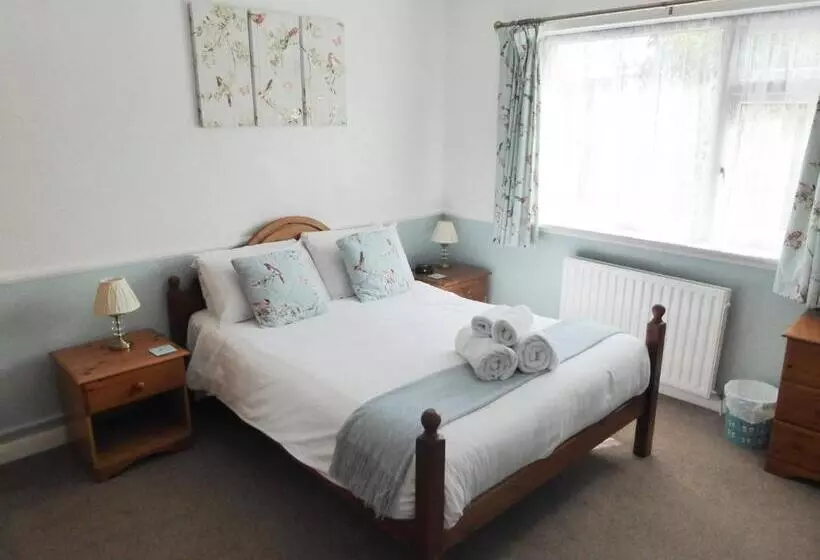 پانسیون The Denewood