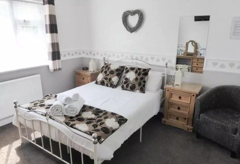 پانسیون The Denewood