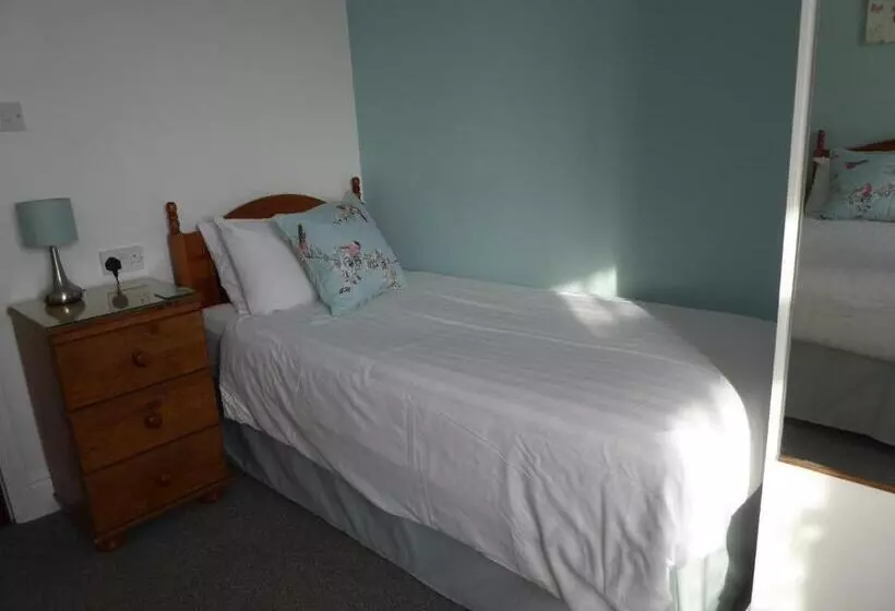 پانسیون The Denewood