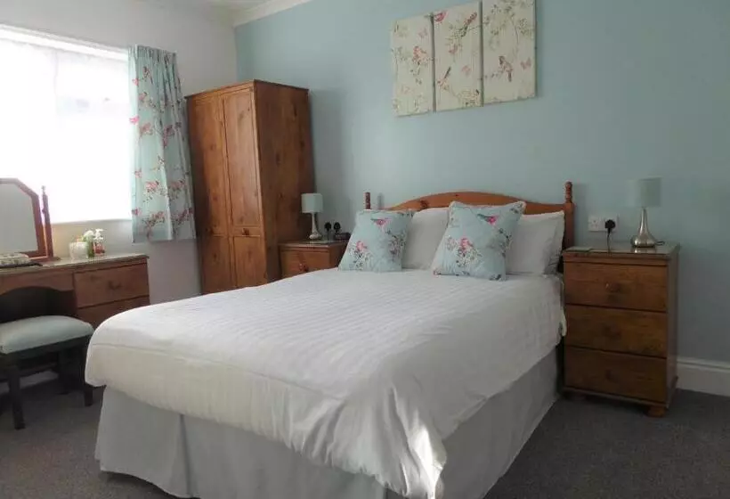 پانسیون The Denewood