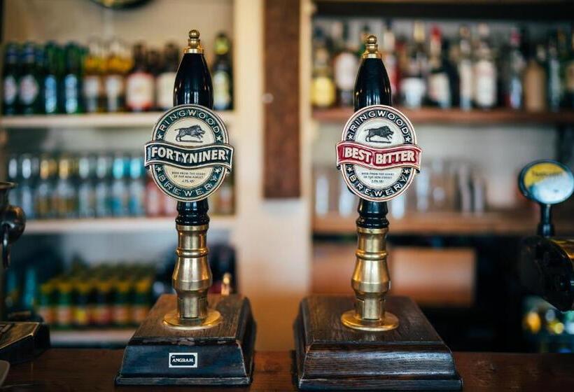 膳宿费 The East End Arms