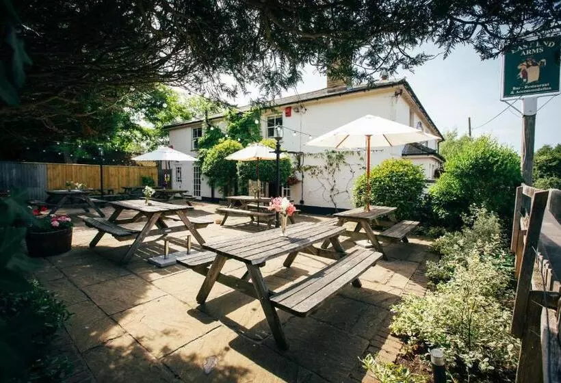 ペンション The East End Arms