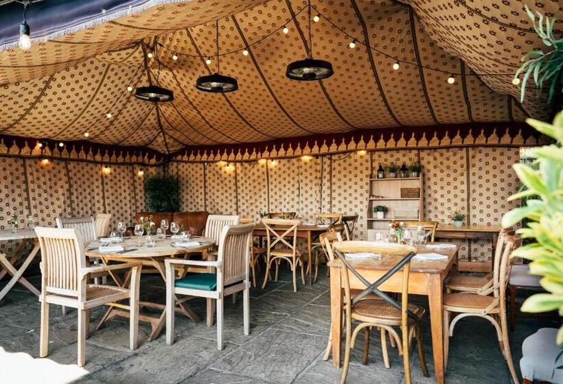 膳宿费 The East End Arms