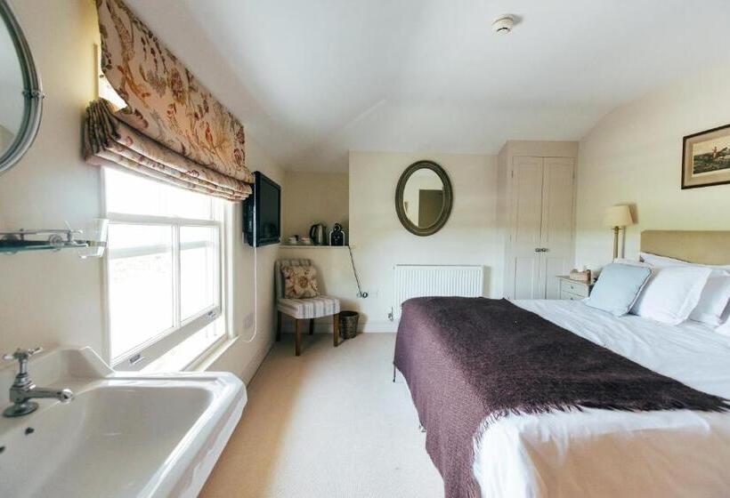 膳宿费 The East End Arms