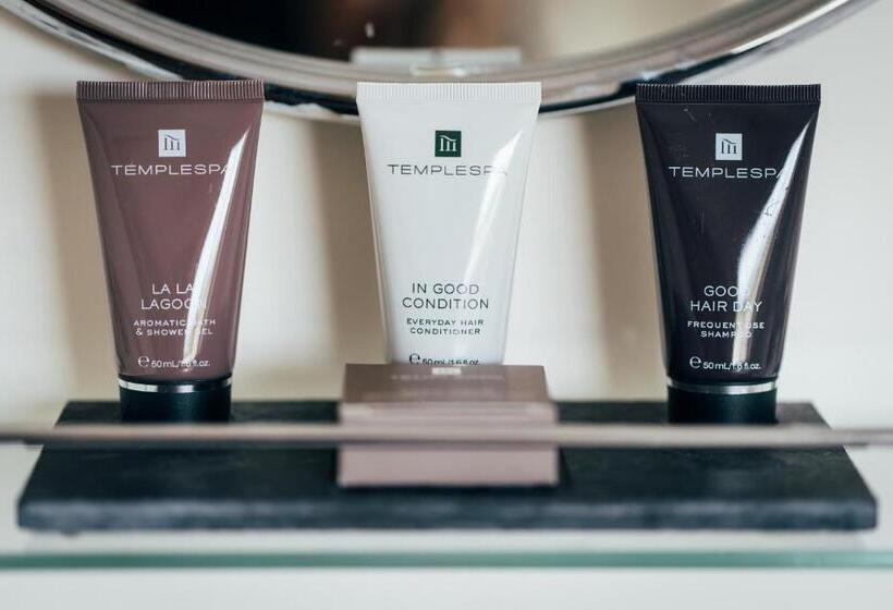 膳宿费 The East End Arms