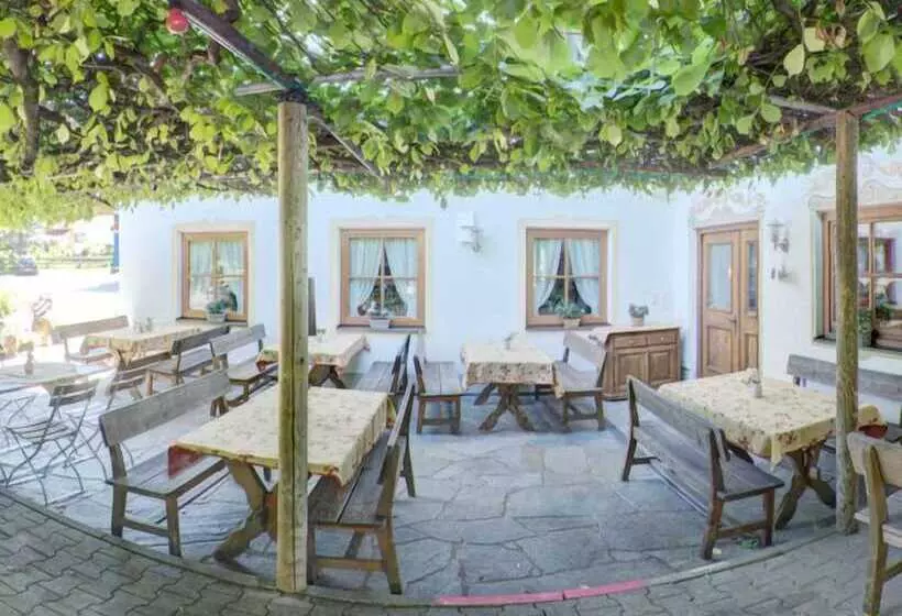 Retkeilymaja Gasthaus Weingast