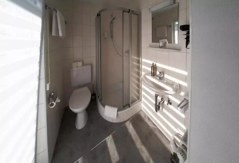 Retkeilymaja Gasthof Schillereck