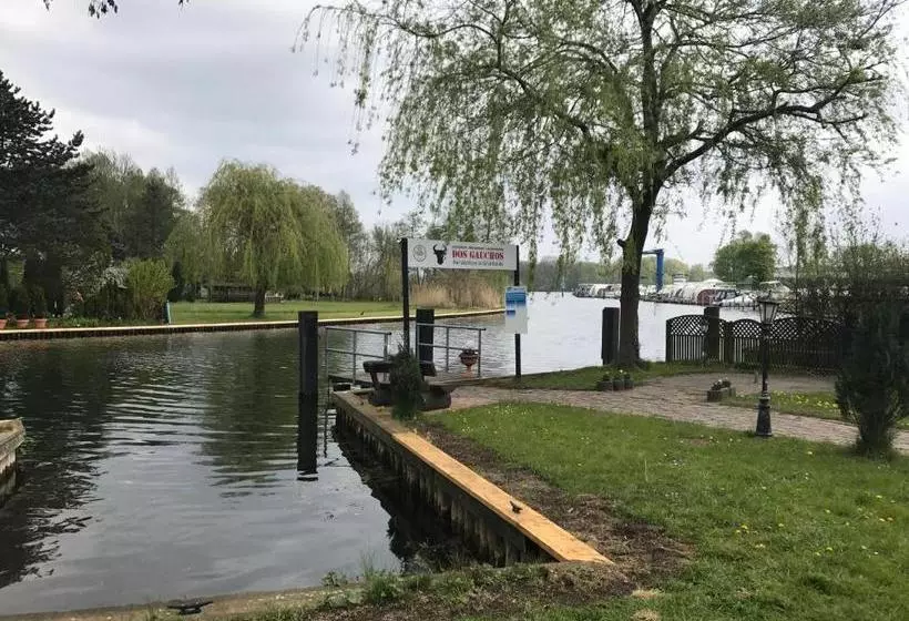 ペンション Dos Gauchos