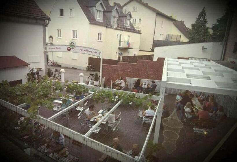 Отель Moosburger Hof