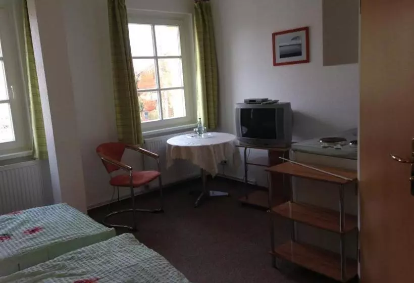 Majatalo Landgasthaus Am Dolgensee