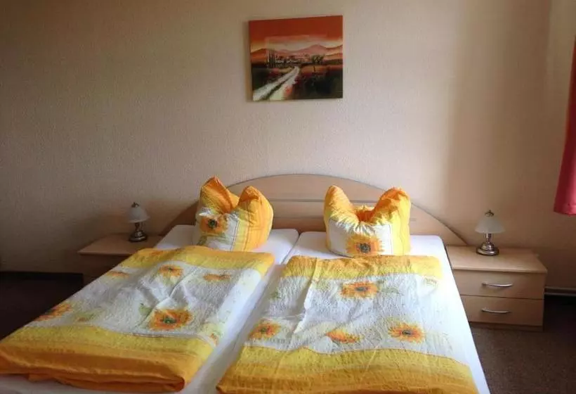 Majatalo Landgasthaus Am Dolgensee