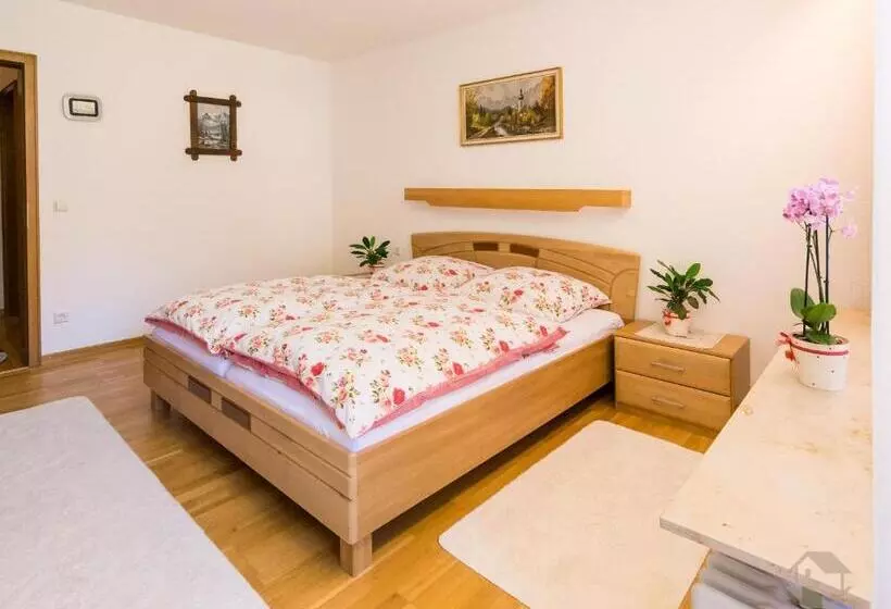 Majatalo Landhaus Gruden Sommerberg