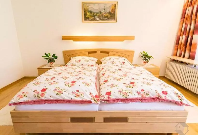 Majatalo Landhaus Gruden Sommerberg