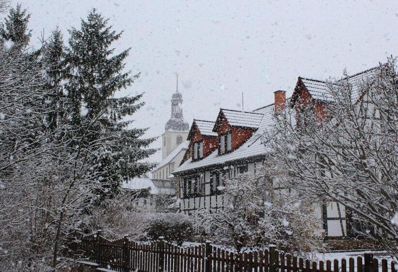 הוסטל Pension Ujut