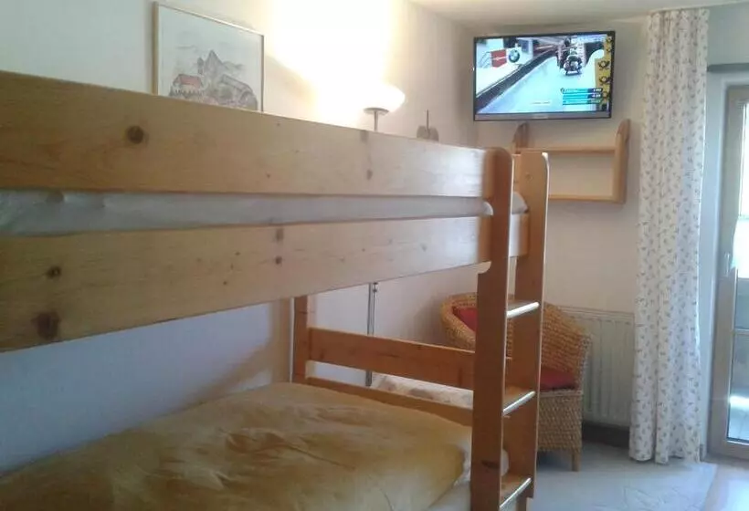 Majatalo Gästehaus Attenhauser