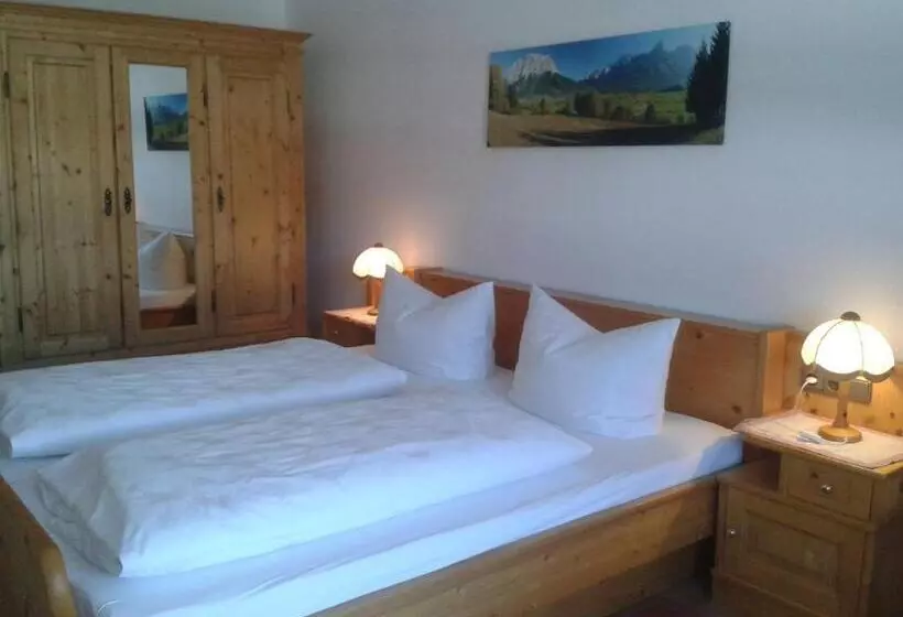 Majatalo Gästehaus Attenhauser