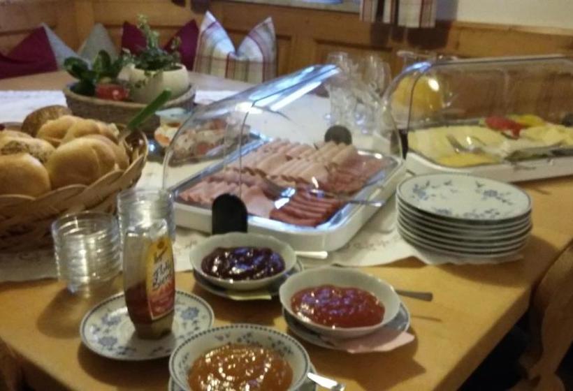 פנסיון Gästehaus Attenhauser