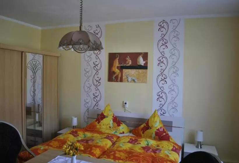 ペンション Guest House Mückenheim