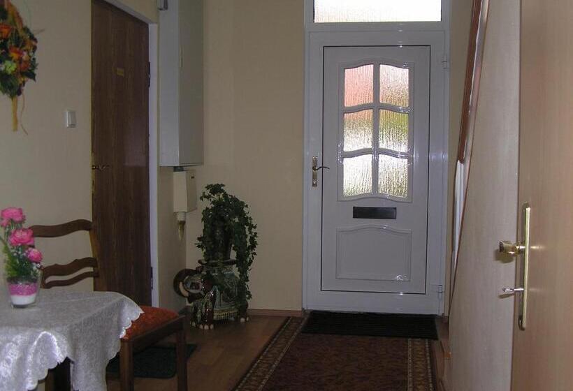 膳宿费 Guest House Mückenheim