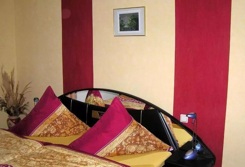 ペンション Guest House Mückenheim