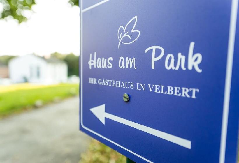 פנסיון Haus Am Park Ihr Gästehaus In Velbert