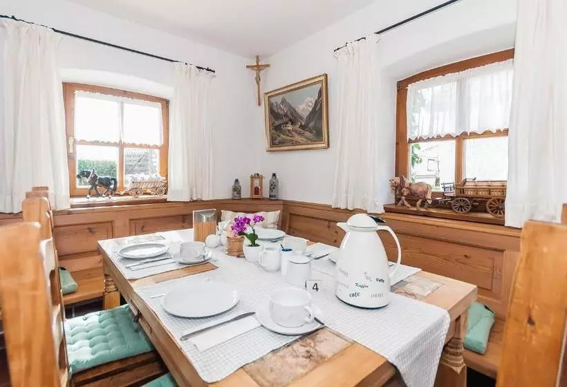 ペンション Landhaus Weidenhof