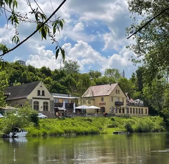 هاستل Gasthof Alter Felsenkeller