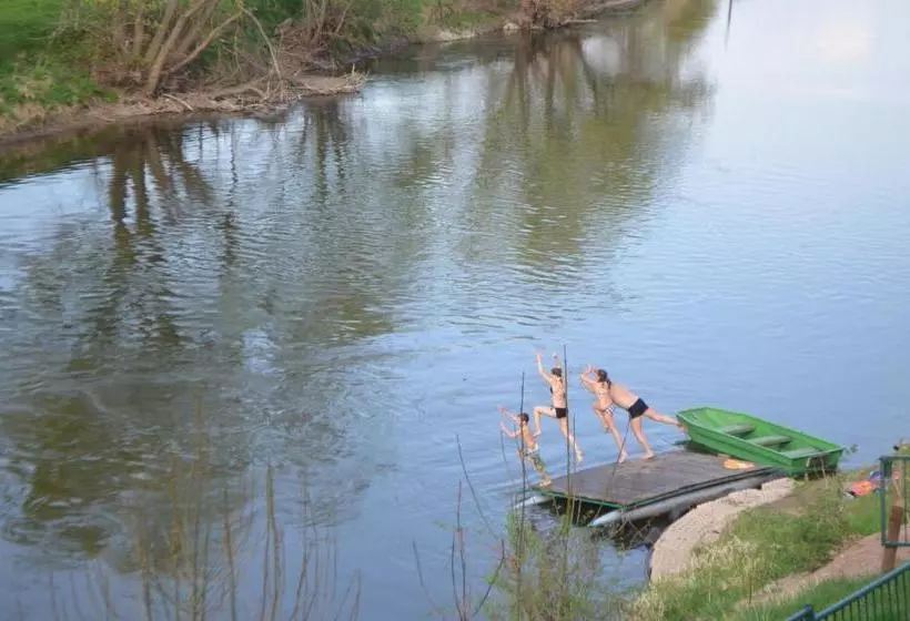 هاستل Gasthof Alter Felsenkeller