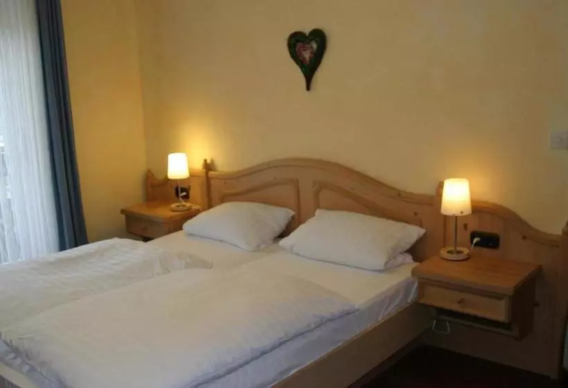 Majatalo Gästehaus Alpenglück