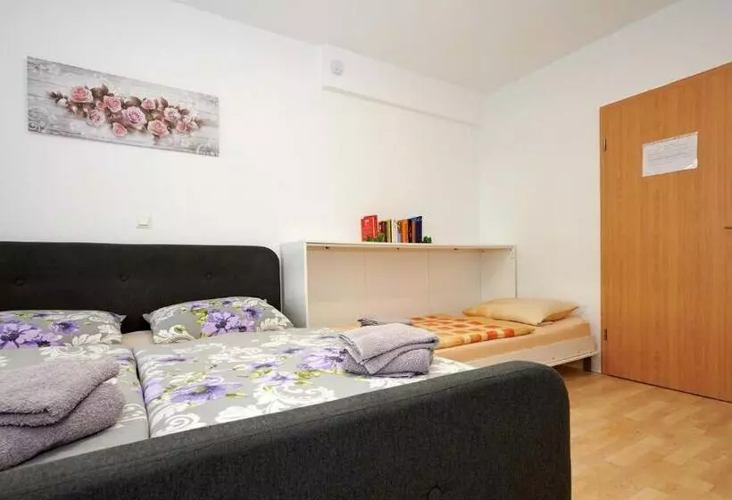 ペンション Hüblers Schlafquartier