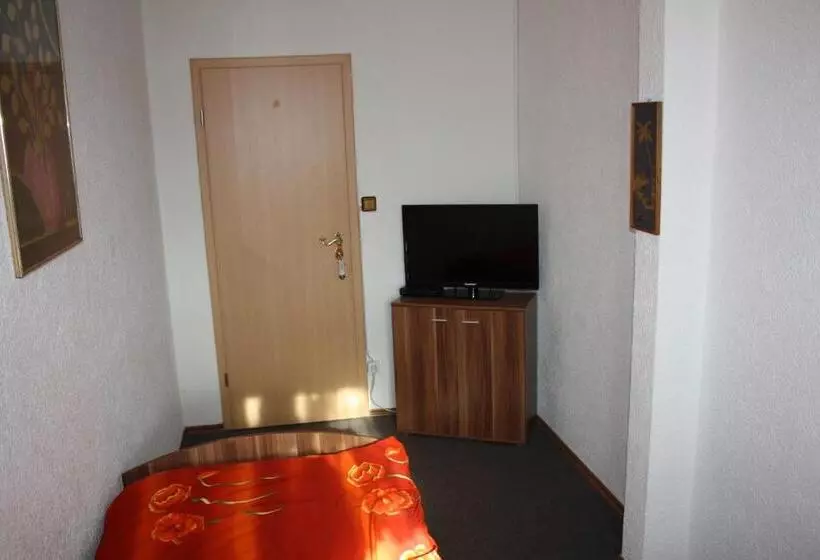 ペンション Hüblers Schlafquartier