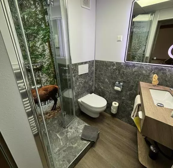 Majatalo Landgasthaus Zur Linde, Neusatz