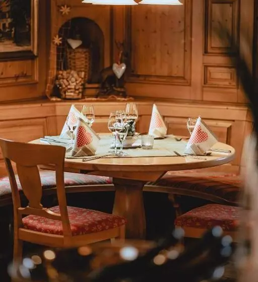 Majatalo Landgasthaus Zur Linde, Neusatz