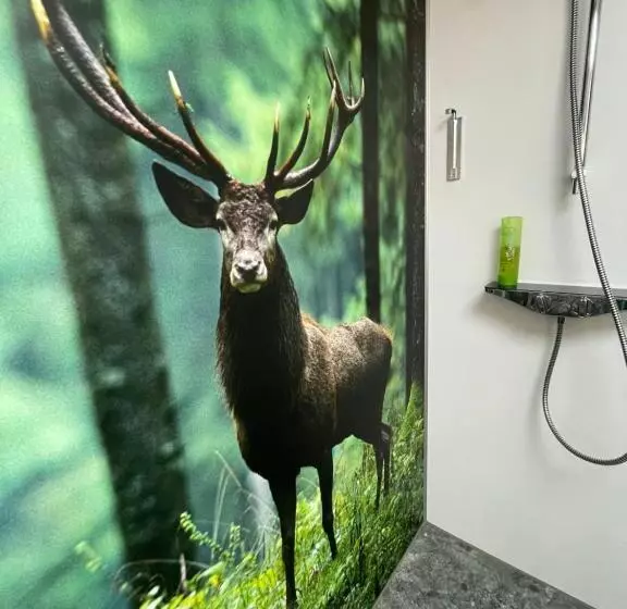 Majatalo Landgasthaus Zur Linde, Neusatz