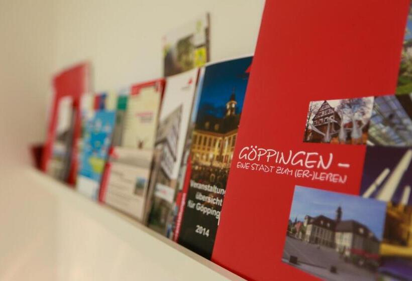 פנסיון Studio 14/2