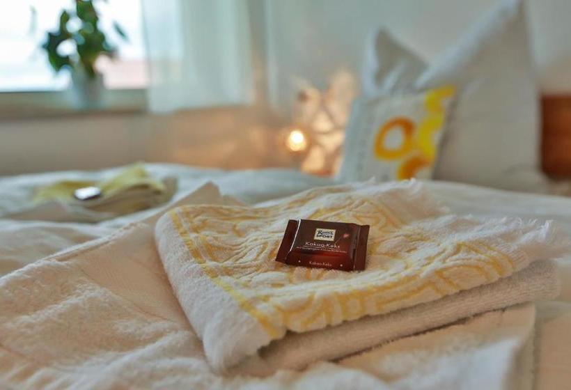 פנסיון Studio 14/2