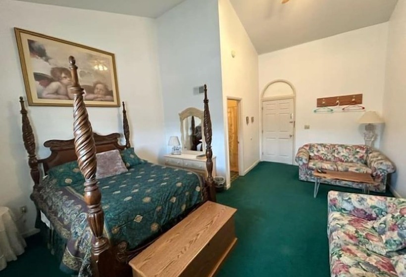 تختخواب و صبحانه Maria S Garden And Inn