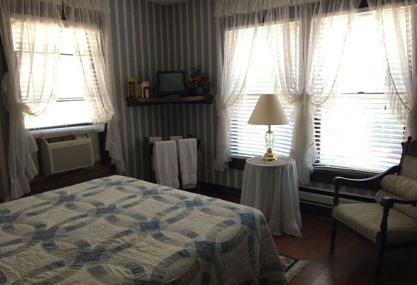 تختخواب و صبحانه Maria S Garden And Inn